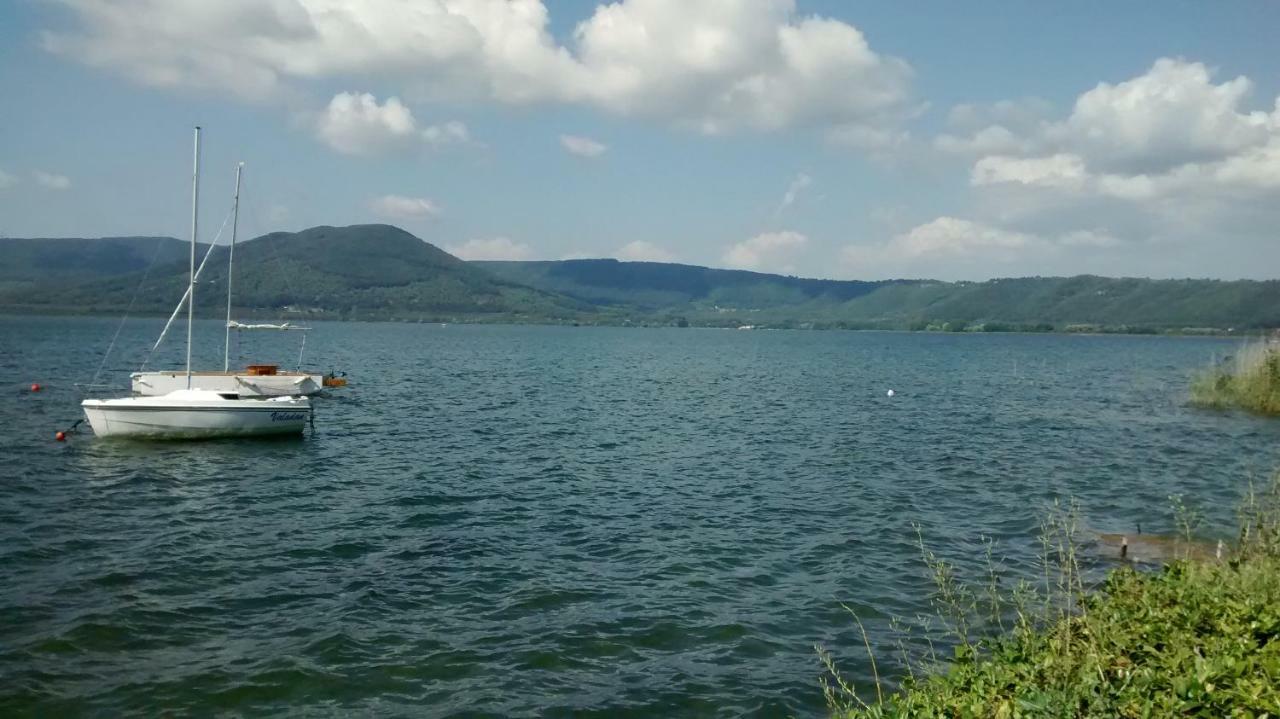 Residenzadelia Bed & Breakfast Ronciglione  Bagian luar foto