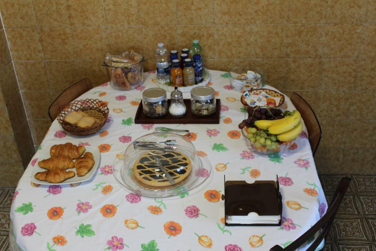 Residenzadelia Bed & Breakfast Ronciglione  Bagian luar foto