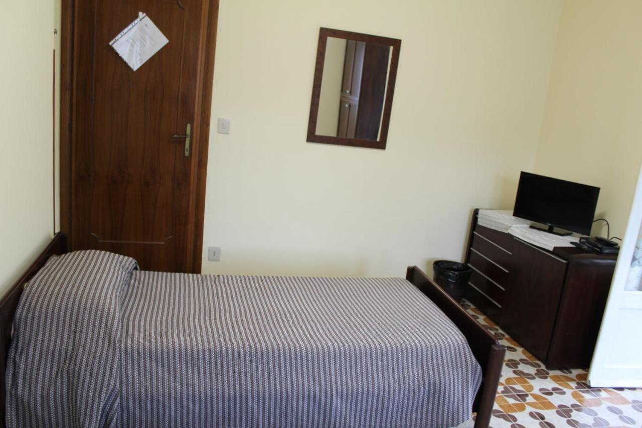 Residenzadelia Bed & Breakfast Ronciglione  Bagian luar foto